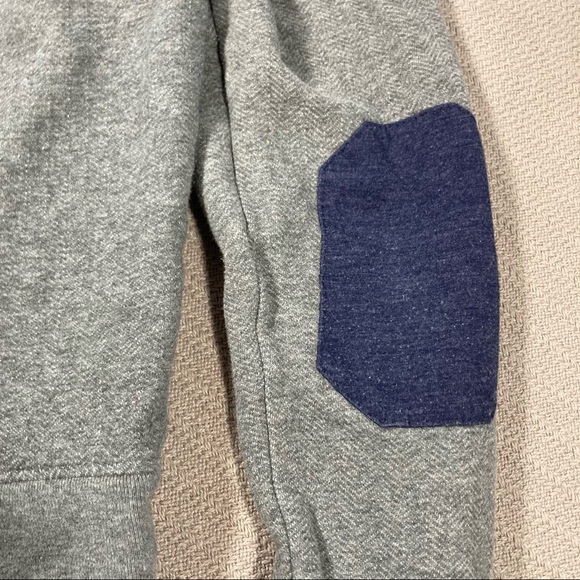 Under Armour Hooded Sweatshirt Hoodie with Elbow Patches - Picture 14 of 15